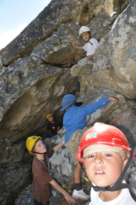 Hungry Harrys boys climbing DSC 6924