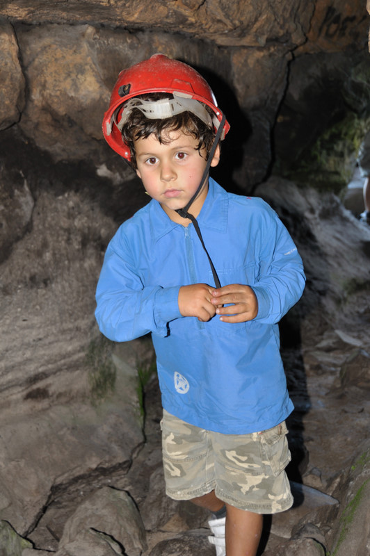 White Dome Grotto Reece helmet back to front DSC 6932