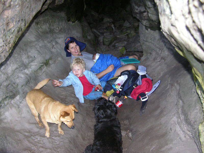Euan Nadine Reece White Dome Grotto DSCN3195