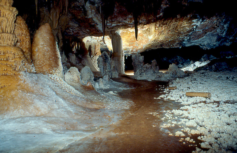 large chamber Cango 3 September 1978 1