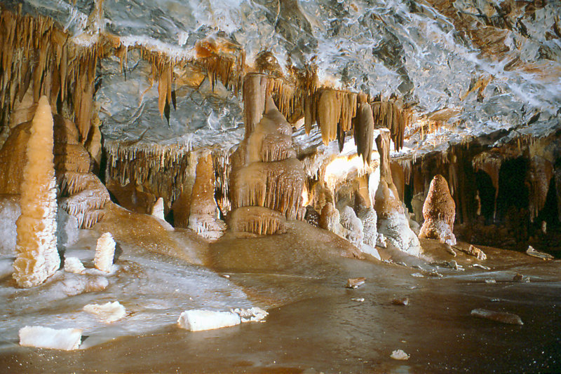 Cango 3 Easterscan0017