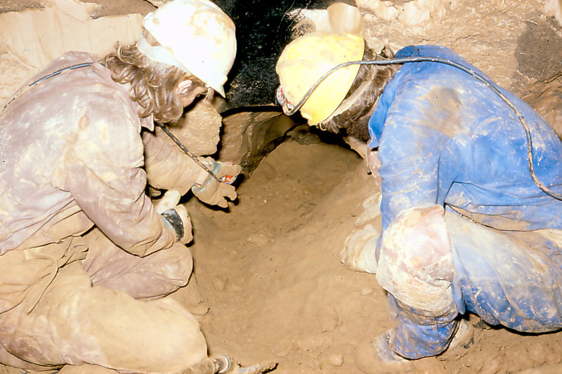 Cango 3 Easterscan0021