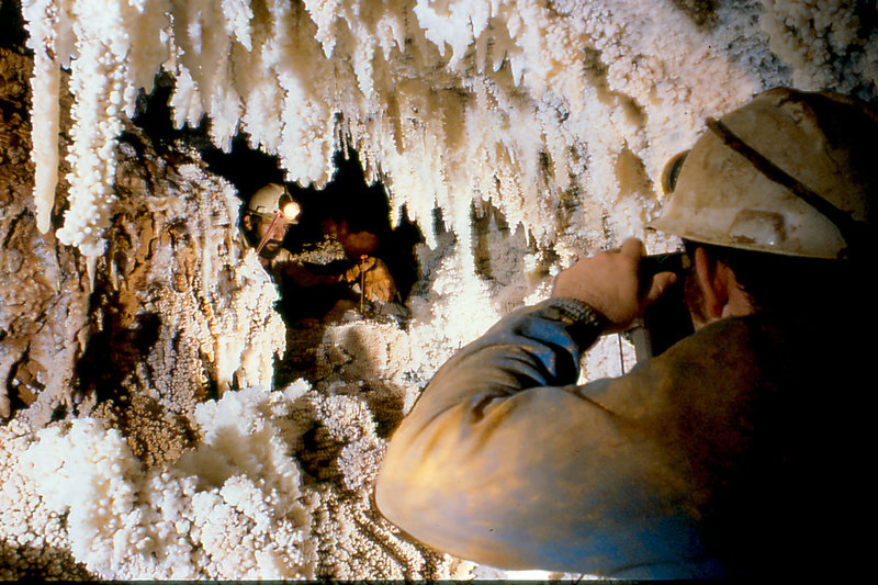 Apple Green and Lee Hall stream passage under Krakatoa C (1)