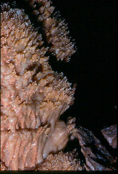 brown crystals Cango 3 Easter 1980