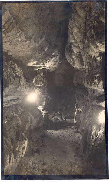 Moore p3 Catherdral hall Boomslang Cave