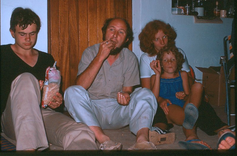 Bruce Olsen with Peter James Smith and family   Oudtshoorn