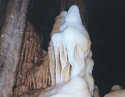 Cango2 Flowstone