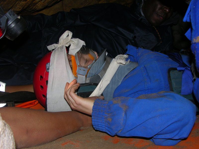 Clovelly Cave rescue practice in progress DSCN5226