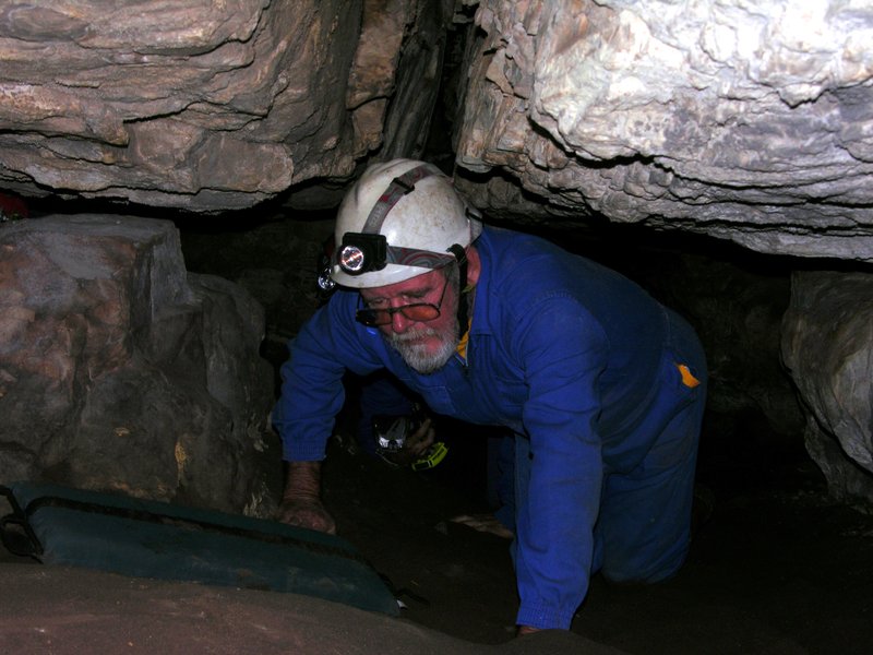 Clovelly Cave rescue practice in progress DSCN5239