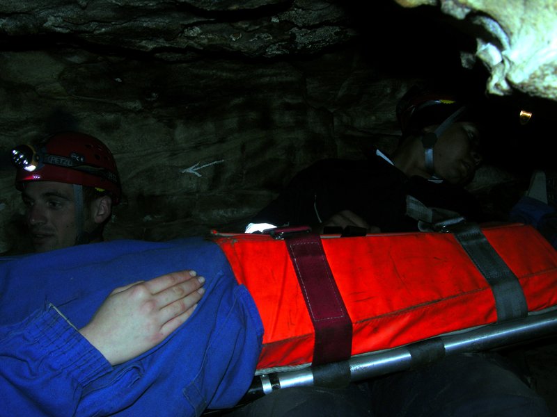 Clovelly Cave rescue practice in progress DSCN5263