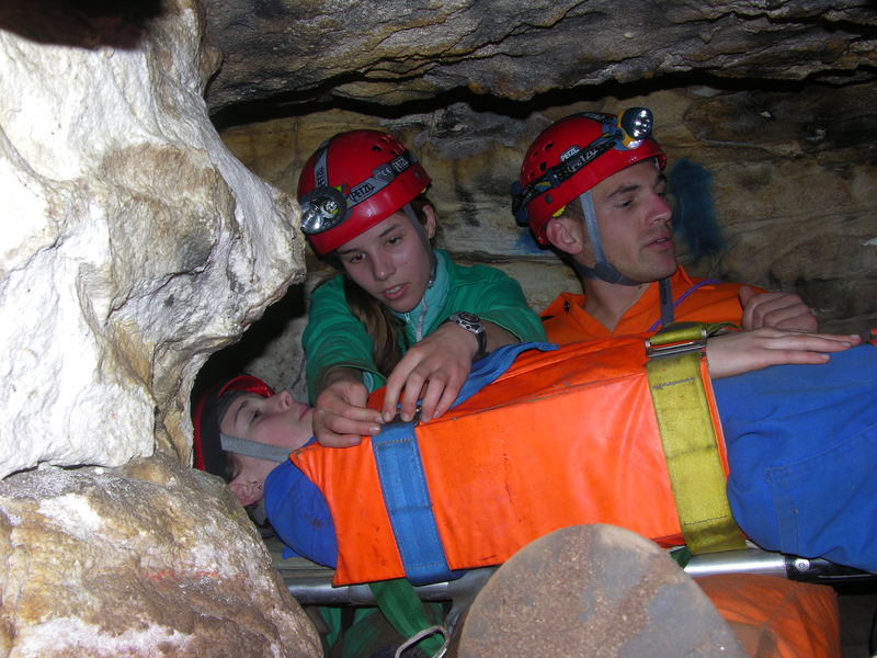 Clovelly Cave rescue practice in progress DSCN5266