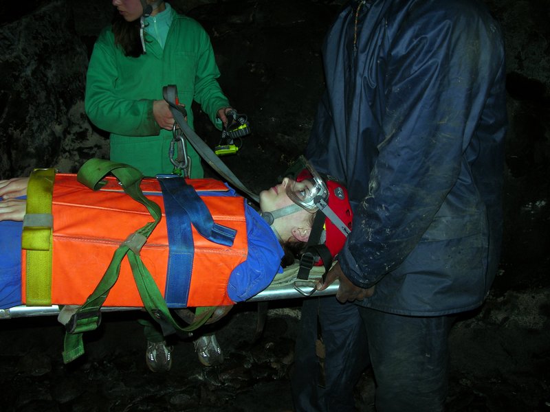 Clovelly Cave rescue practice in progress DSCN5273